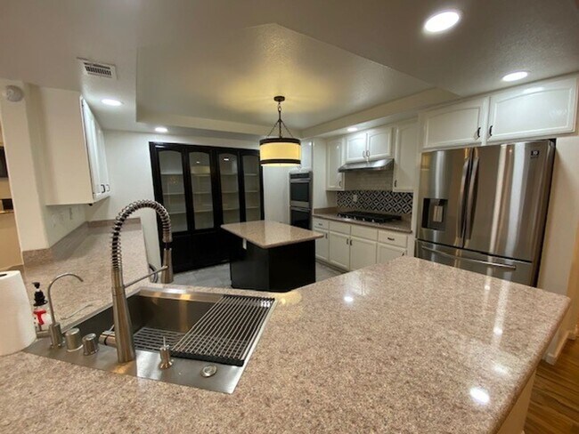 Foto del edificio - 9121 Teal Lake Ct