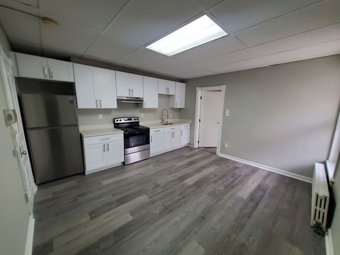 Foto principal - 102 S 13th St