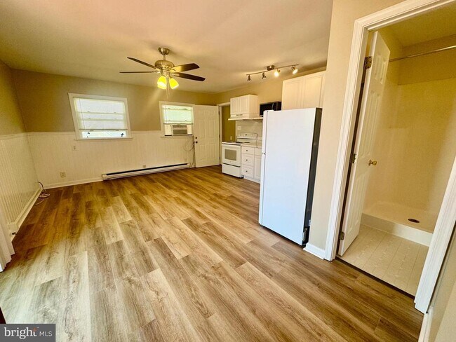 Foto del edificio - 4740 Frederick Ave
