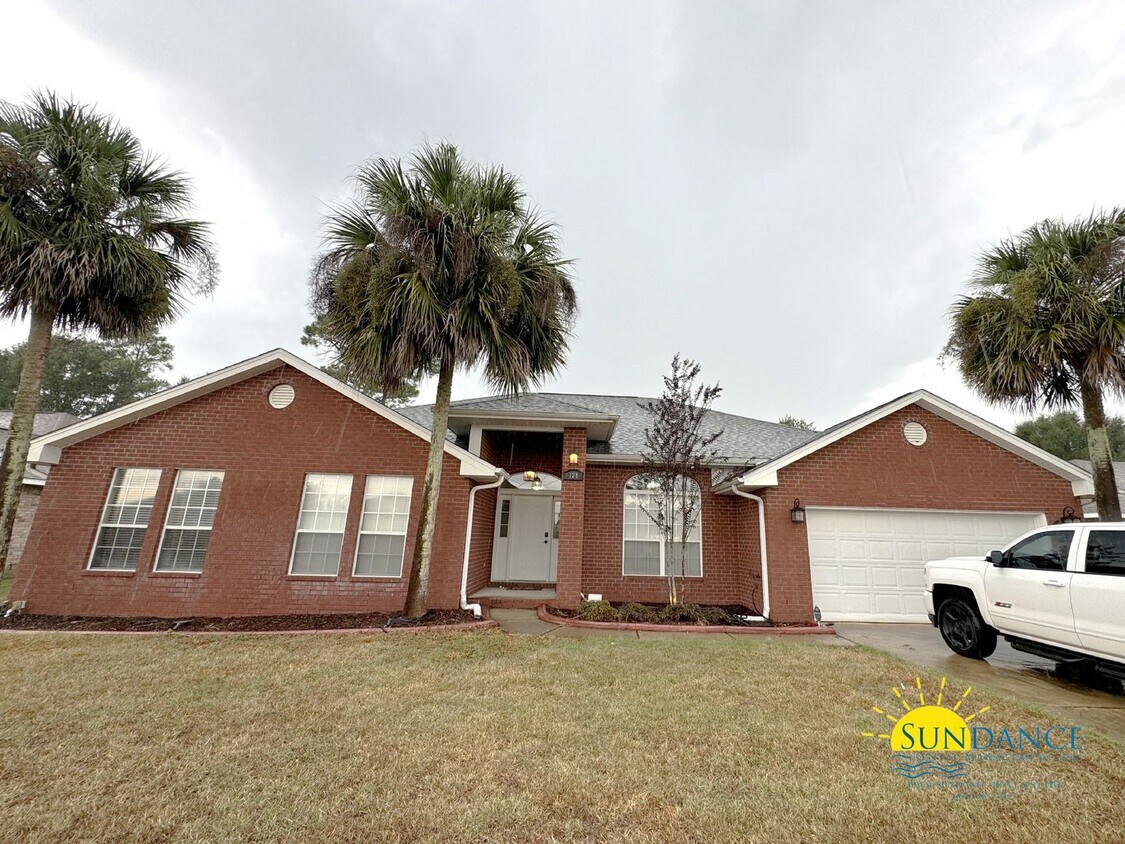 Foto principal - 4 Bed / 3 Bath Stunning Home in Alicia's P...