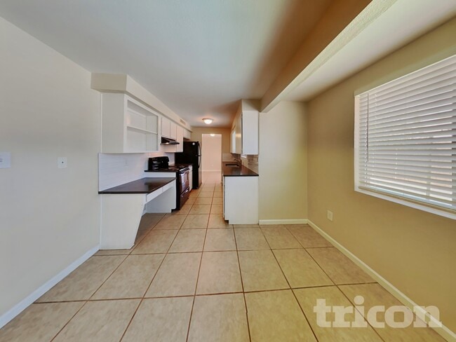 Foto del edificio - 3830 W Royal Palm Rd