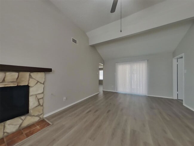 Building Photo - 17226 Modbury Dr