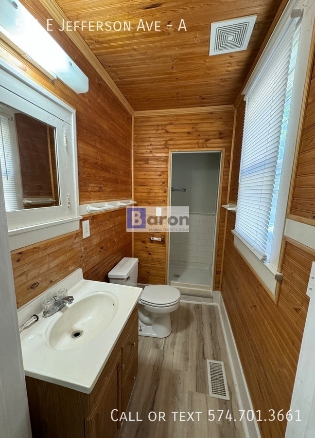 Building Photo - 511 E Jefferson Ave