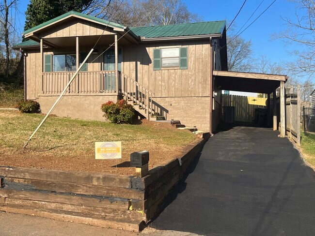 Building Photo - 211 Flenniken Ave