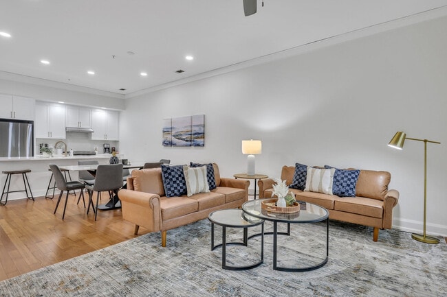 Building Photo - 455 Montgomery St