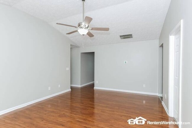 Building Photo - Quaint Ranch in Union City