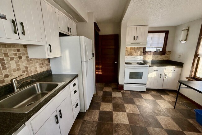 Foto del edificio - 422 5th St NW