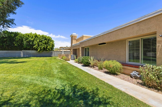 Building Photo - 41517 Armanac Ct