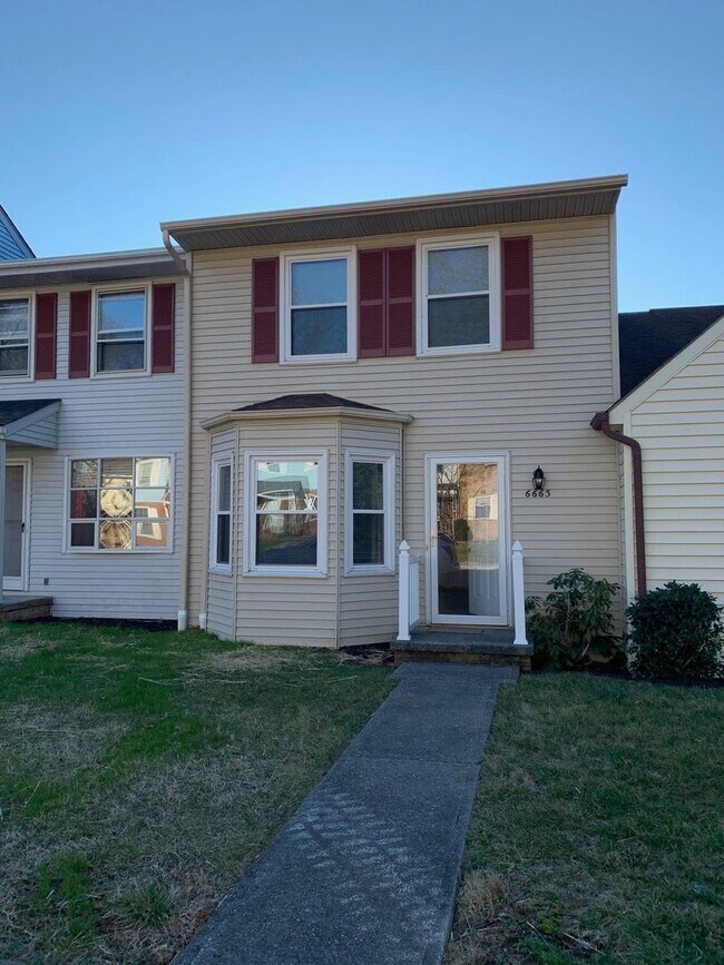 Foto del edificio - 2 Bedroom 1.5 Bath Townhouse