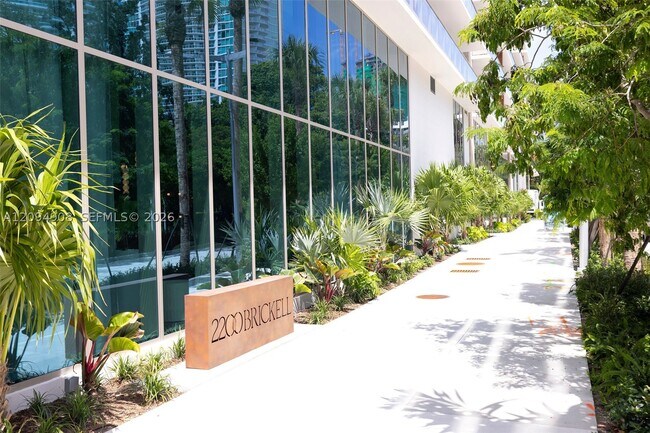 Foto del edificio - 2200 Brickell Ave