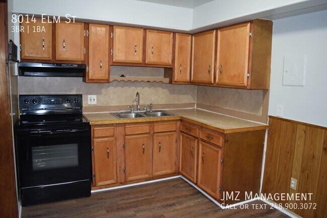 Building Photo - COZY 3 BEDROOM IN TAYLOR WITH LOTS OF STOR...