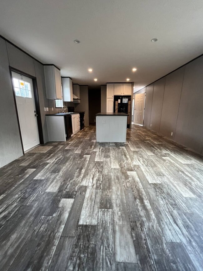 Building Photo - 2536 Redoubt Cir