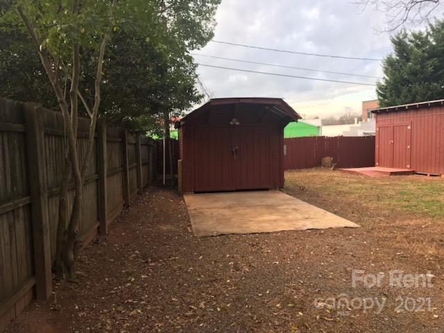 Foto del edificio - 1327 St Julien St