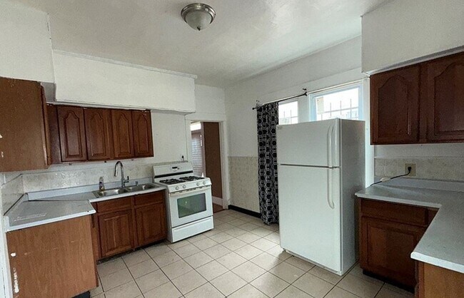 Foto del edificio - 160 Zenner St