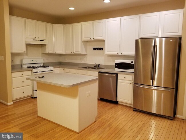 Building Photo - 14108 Gabrielle Way