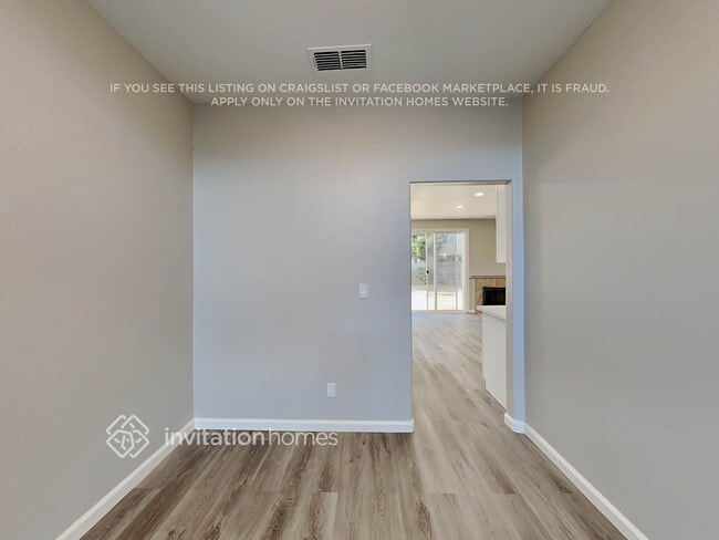 Foto del edificio - 9420 Red Spruce Way