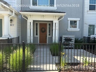 Building Photo - 360 Pear Tree Ter