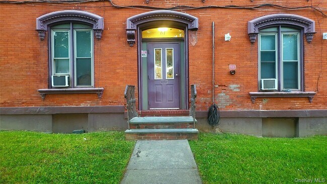 Foto del edificio - 61 S Hamilton St