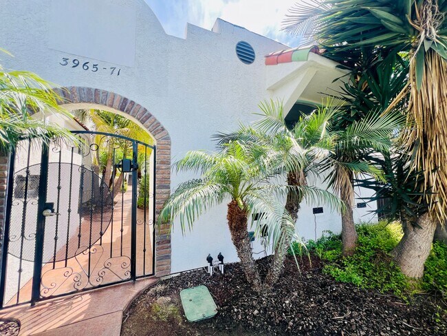Foto del edificio - Charming North Park Cottage