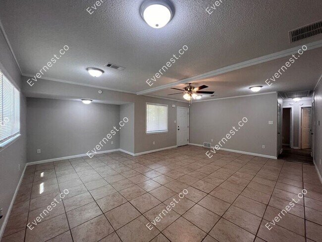 Building Photo - 8456 Booneville Dr