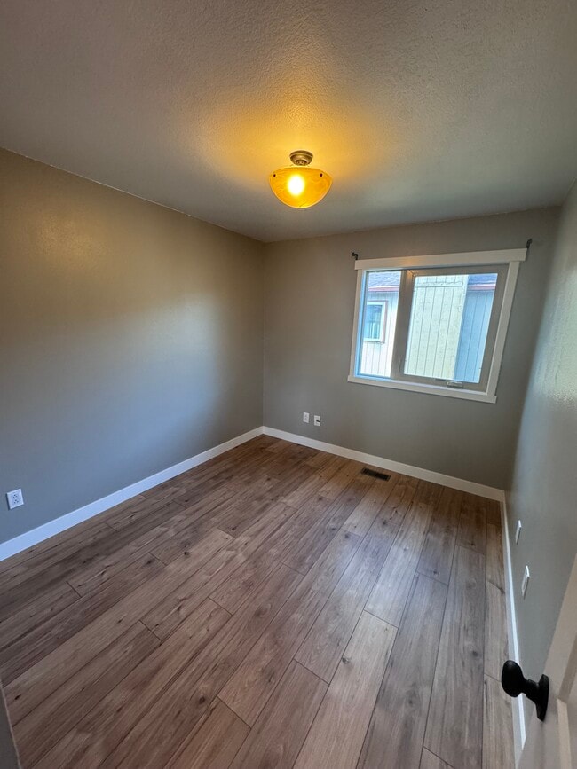 Building Photo - 7810 Mayfair Dr