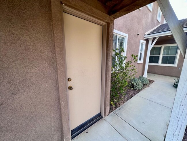 Building Photo - Lovely 4 Bedroom Murrieta Home for LEASE w...