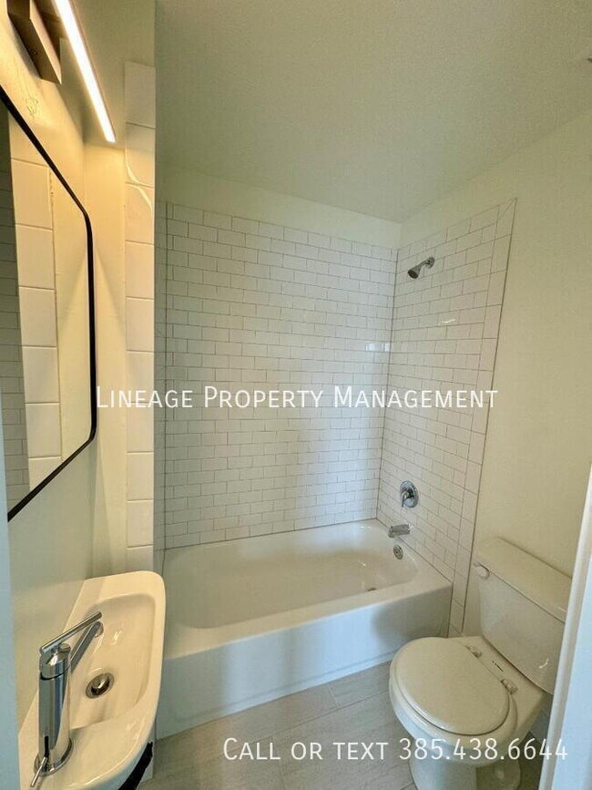 Foto del edificio - 412 W 20th St