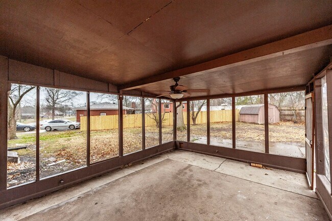 Foto del edificio - Recently Renovated Three Bedroom Home in Hendersonville