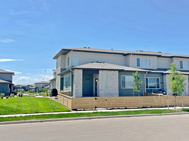 Building Photo - 5795 Champlain Dr