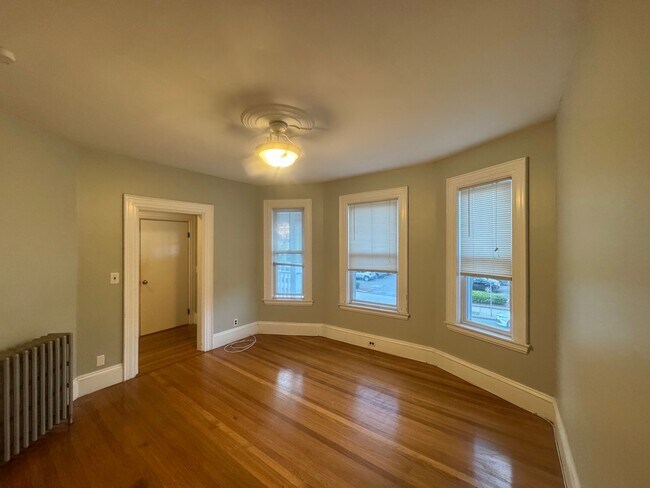 Foto del edificio - 106 Highland Ave