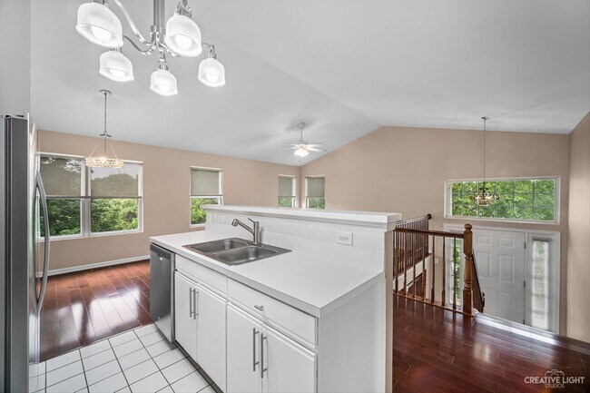 Building Photo - 968 Ainsley Dr