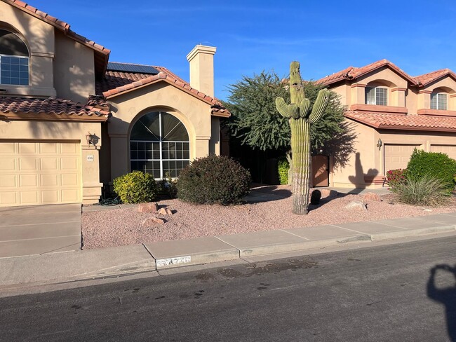 Building Photo - 4746 W Carla Vista Dr