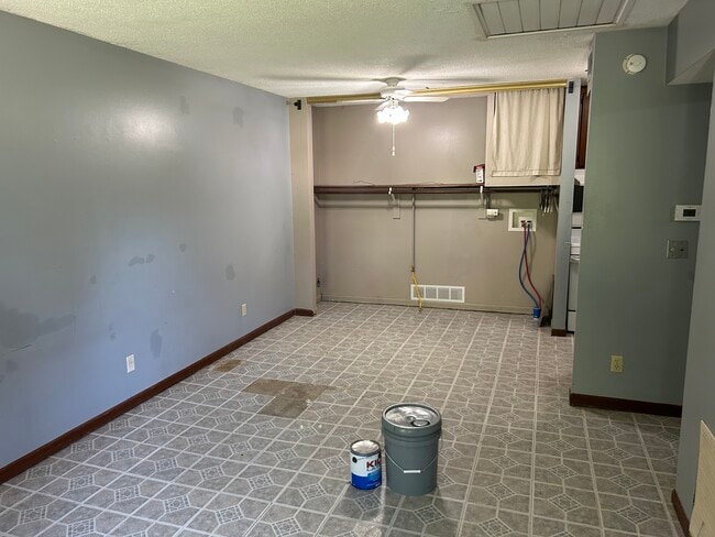 Building Photo - 161 Oak Hill Cluster