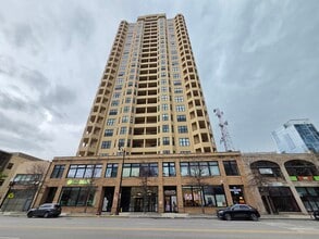 Building Photo - 1464 S Michigan Ave
