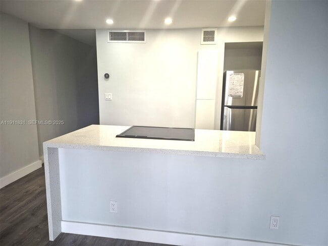 Foto del edificio - 1731 SE 15th St