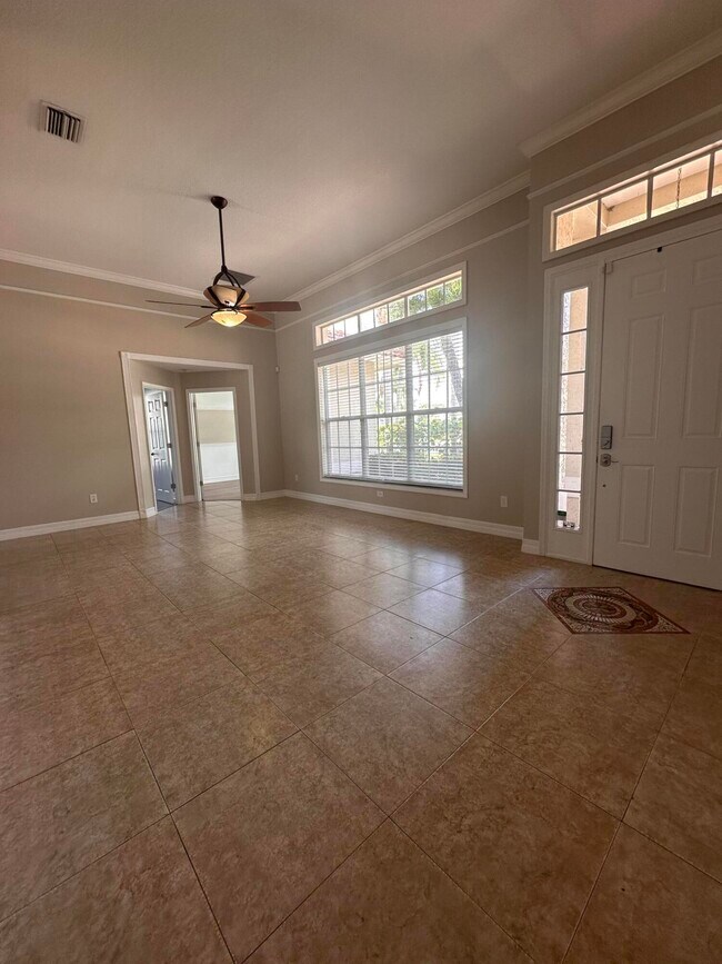 Foto del edificio - 1326 SW Briarwood Dr