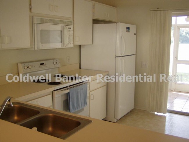 Building Photo - 12378 Berkeley Square Dr