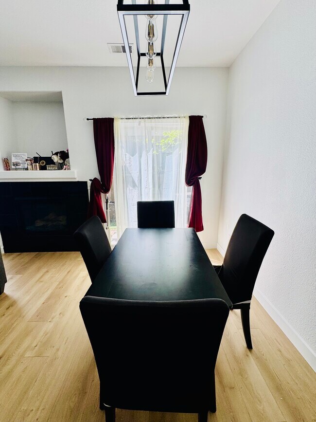 Foto del edificio - 14700 E 104th Ave