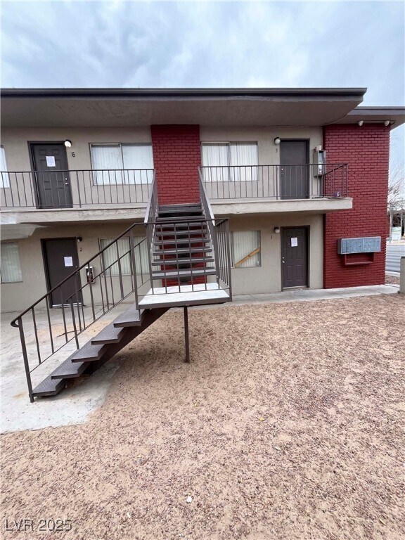 Foto principal - 1121 E Desert Inn Rd