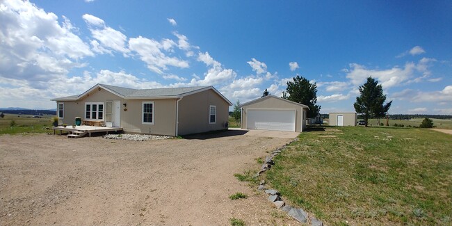 Building Photo - 333 Longbow Dr E