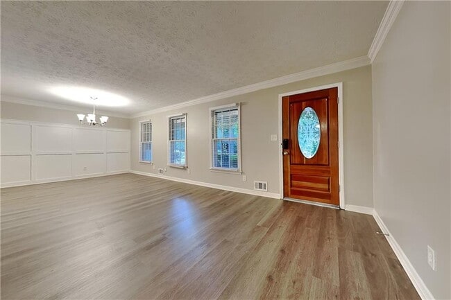 Building Photo - 2755 Hickory Cir