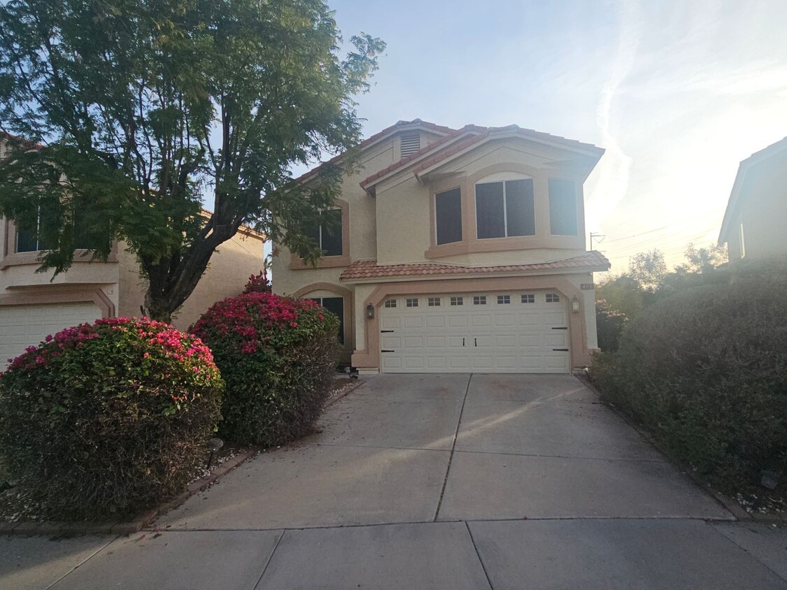 Foto principal - Spacious 4 bd room 3-bth home in gilbert