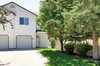 Building Photo - 3183 Cherry Ln