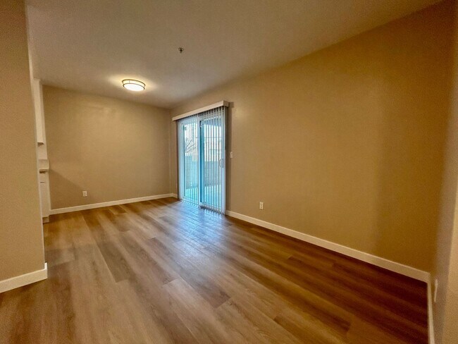 Foto del edificio - 10782 Walnut St