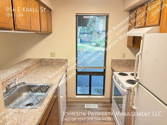 Foto del edificio - 954 E Krall St