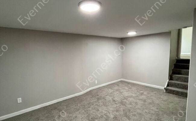 Foto del edificio - 547 Richards Rd