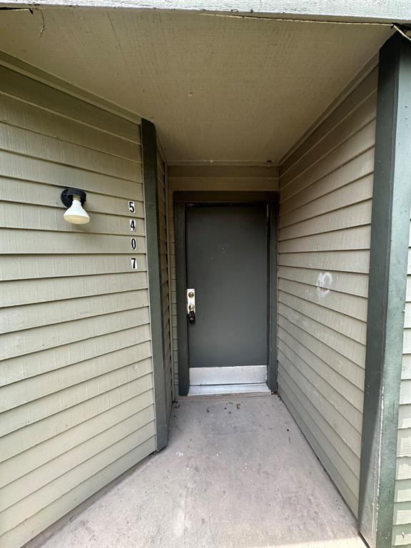 Building Photo - 5407 Farley Dr