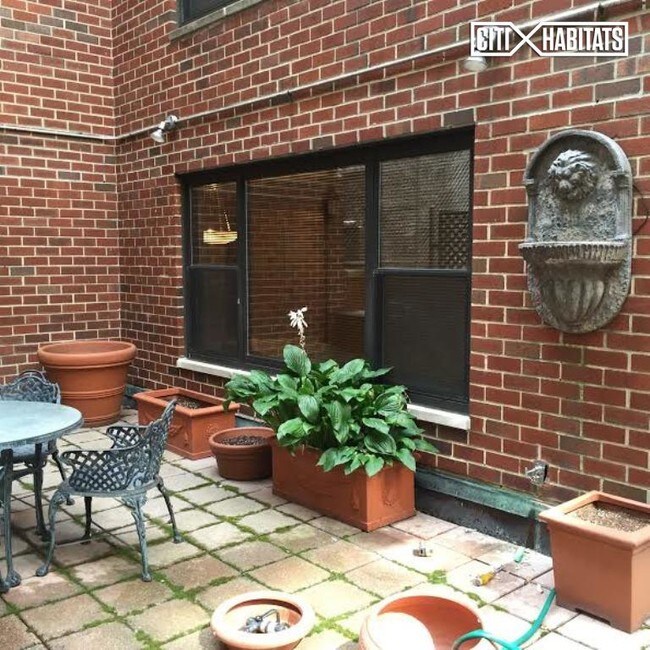 Building Photo - 301 E 64th St