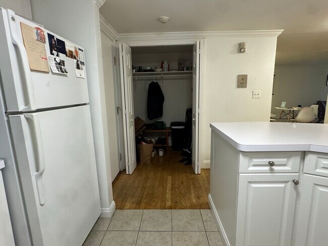 Foto del edificio - 1533 Beacon St