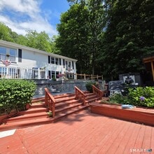 Building Photo - 112 Woodbine St
